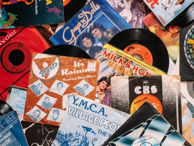 La historia con ritmo de los discos de vinilo de 45 rpm